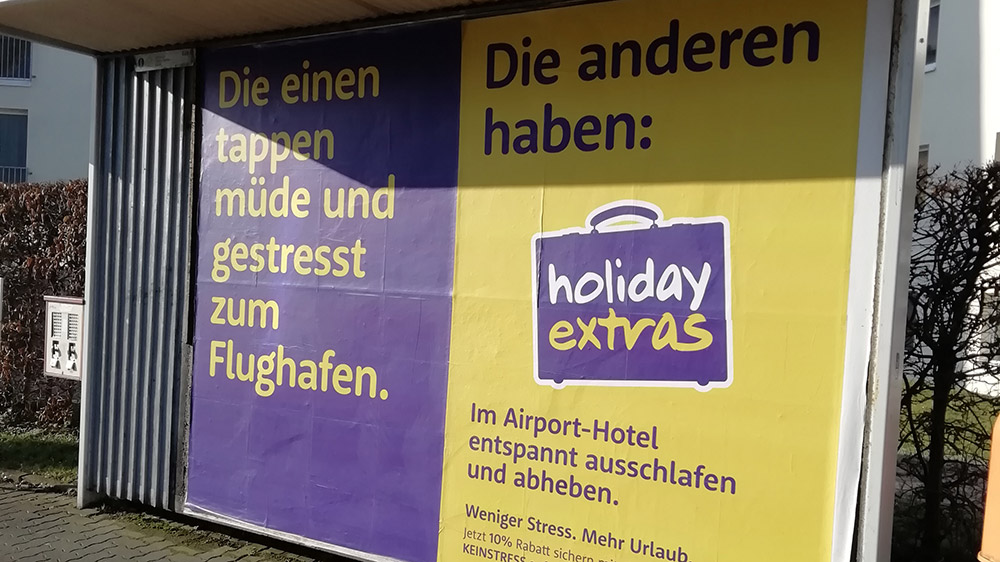  Holiday Extras - Mediatest - 18/1 Plakat 